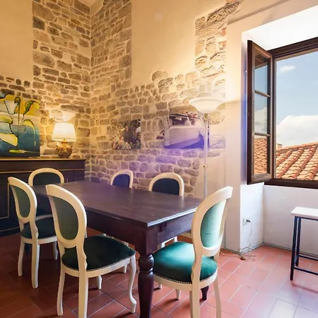 Nella Torre Del Poschi Penthouse With Roof Terrace Pisa